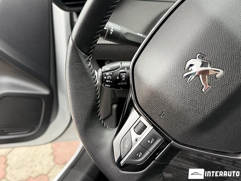 2023 Peugeot 208 — Miniatură 10