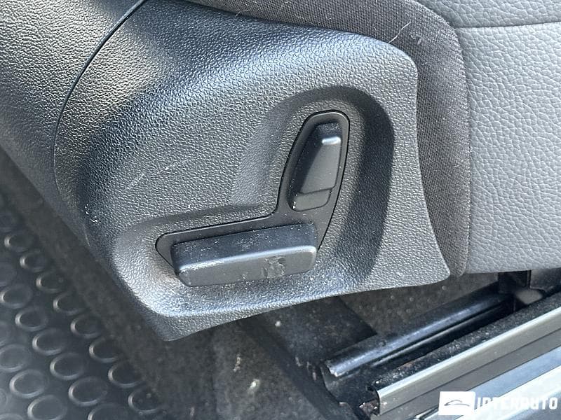 2018 Mercedes Vito — Miniatură 15