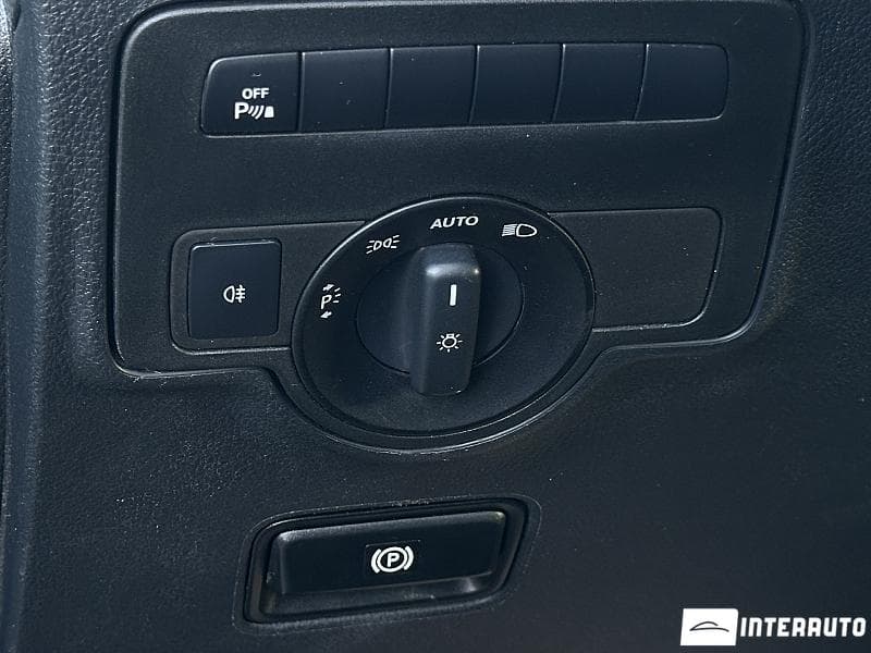 2018 Mercedes Vito — Miniatură 14