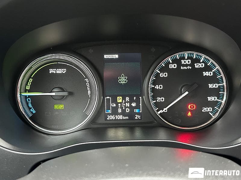 Mitsubishi Outlander 2014 — Миниатюра 11