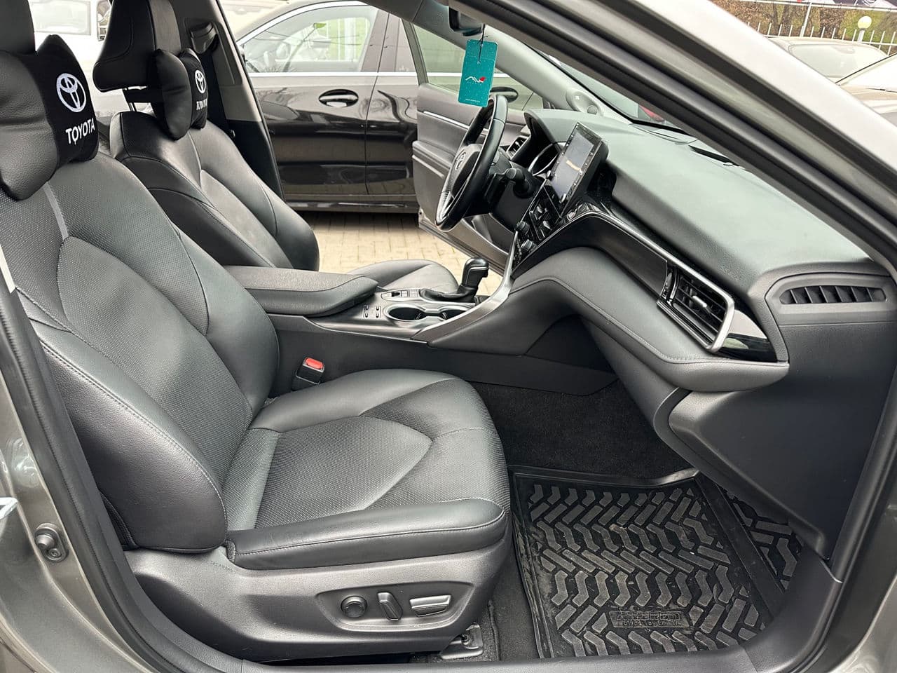 Toyota Camry 2021 — Миниатюра 5