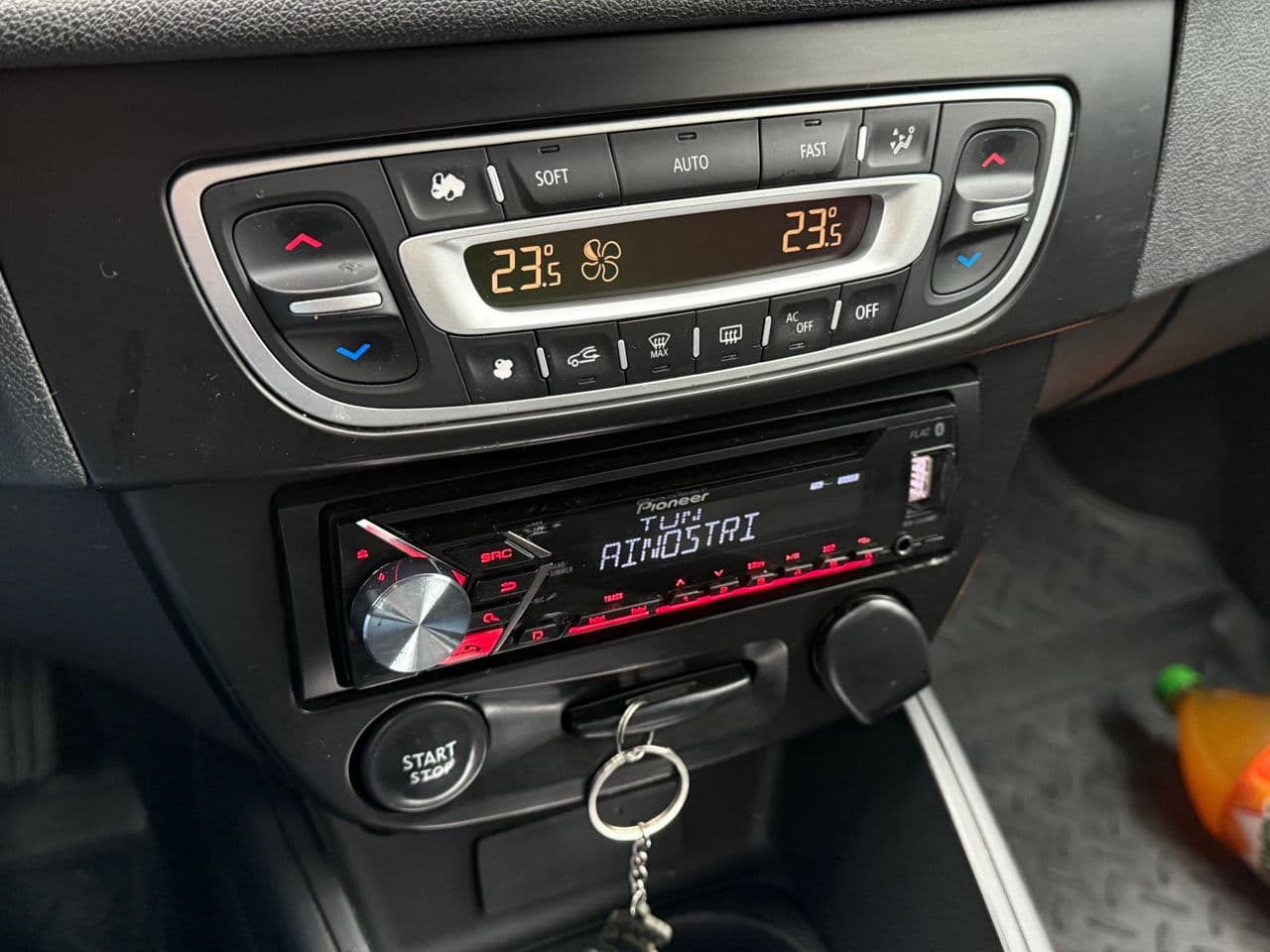 Renault Megane 2014 — Миниатюра 11
