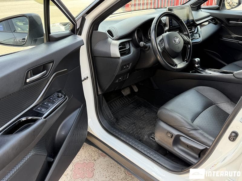 2018 Toyota C-HR — Miniatură 7