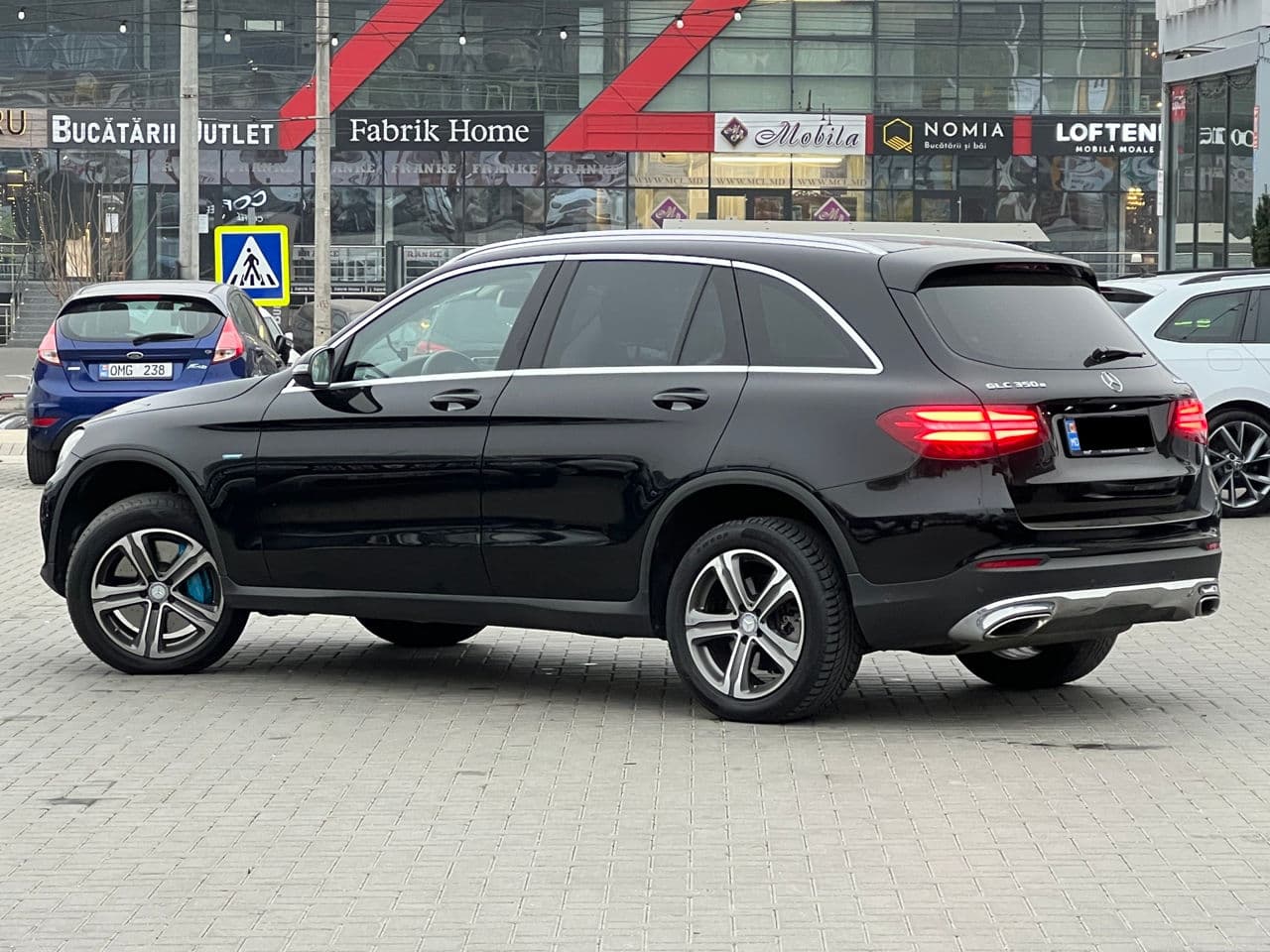2016 Mercedes GLC 350e — Miniatură 4