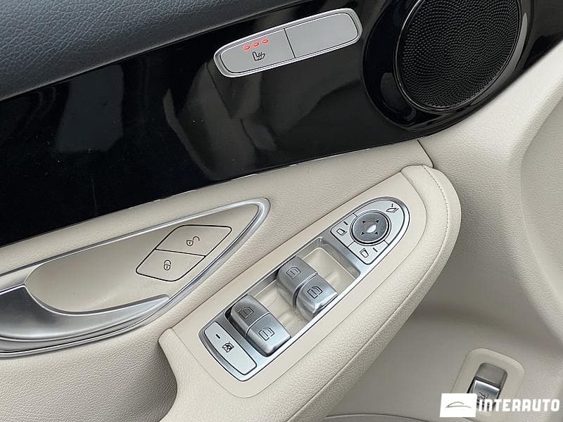 2016 Mercedes GLC 350e — Miniatură 18