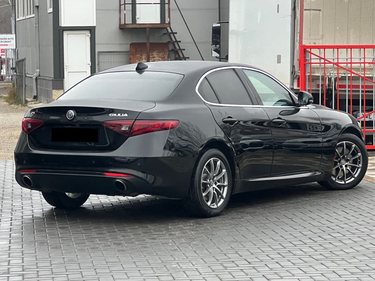 Alfa Romeo Giulia 2019 — Миниатюра 4