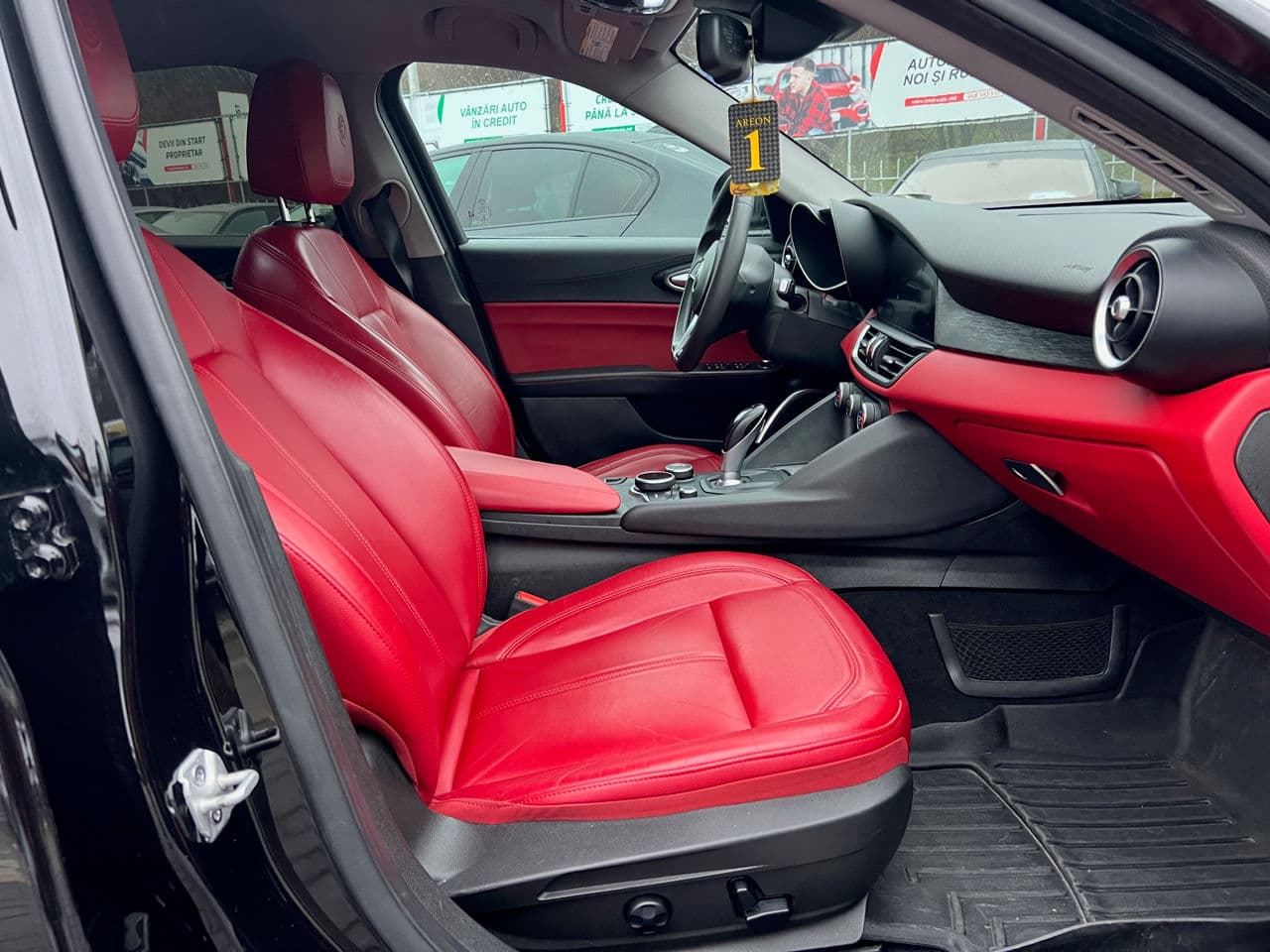 Alfa Romeo Giulia 2019 — Миниатюра 6