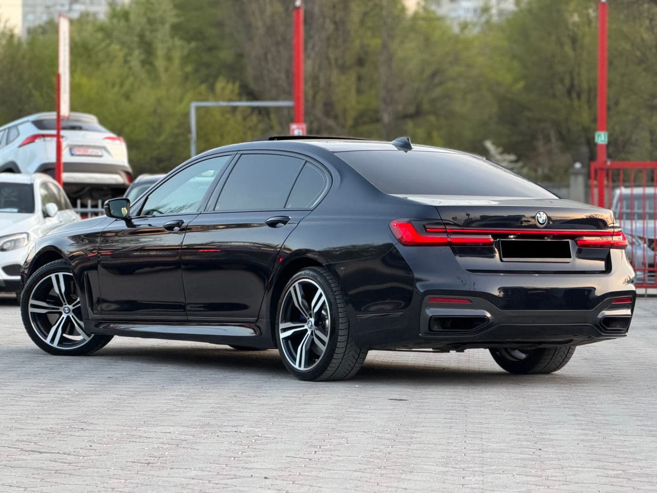 2021 BMW 740 — Miniatură 3