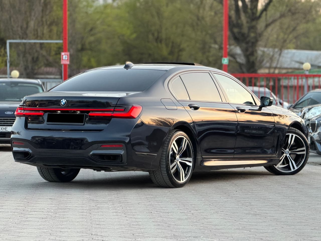 2021 BMW 740 — Miniatură 2