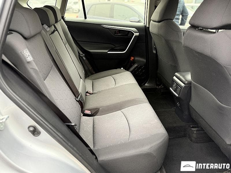 Toyota Rav-4 2019 — Миниатюра 15