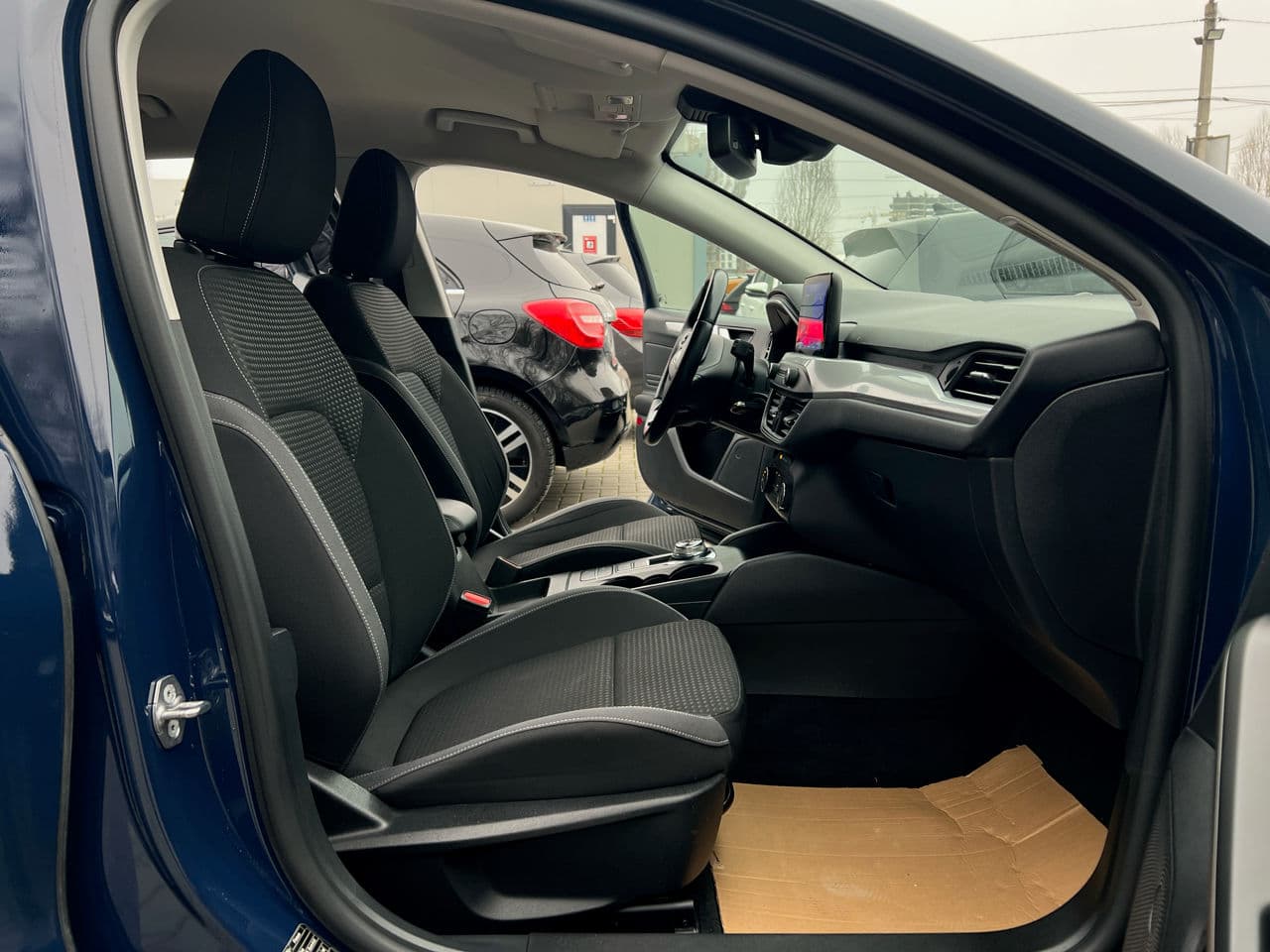 2019 Ford Focus — Miniatură 16