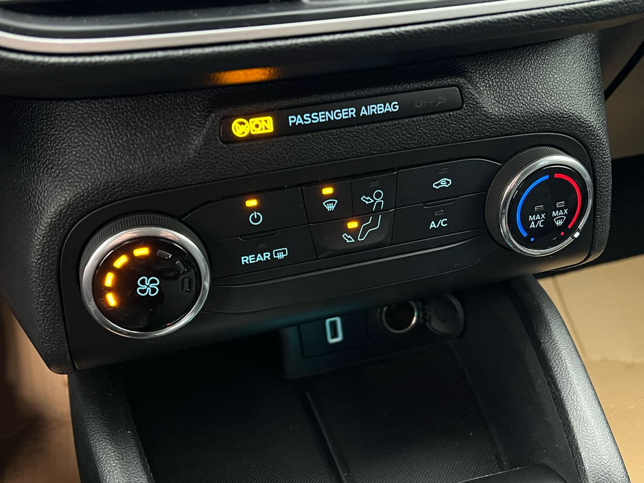 2019 Ford Focus — Miniatură 13