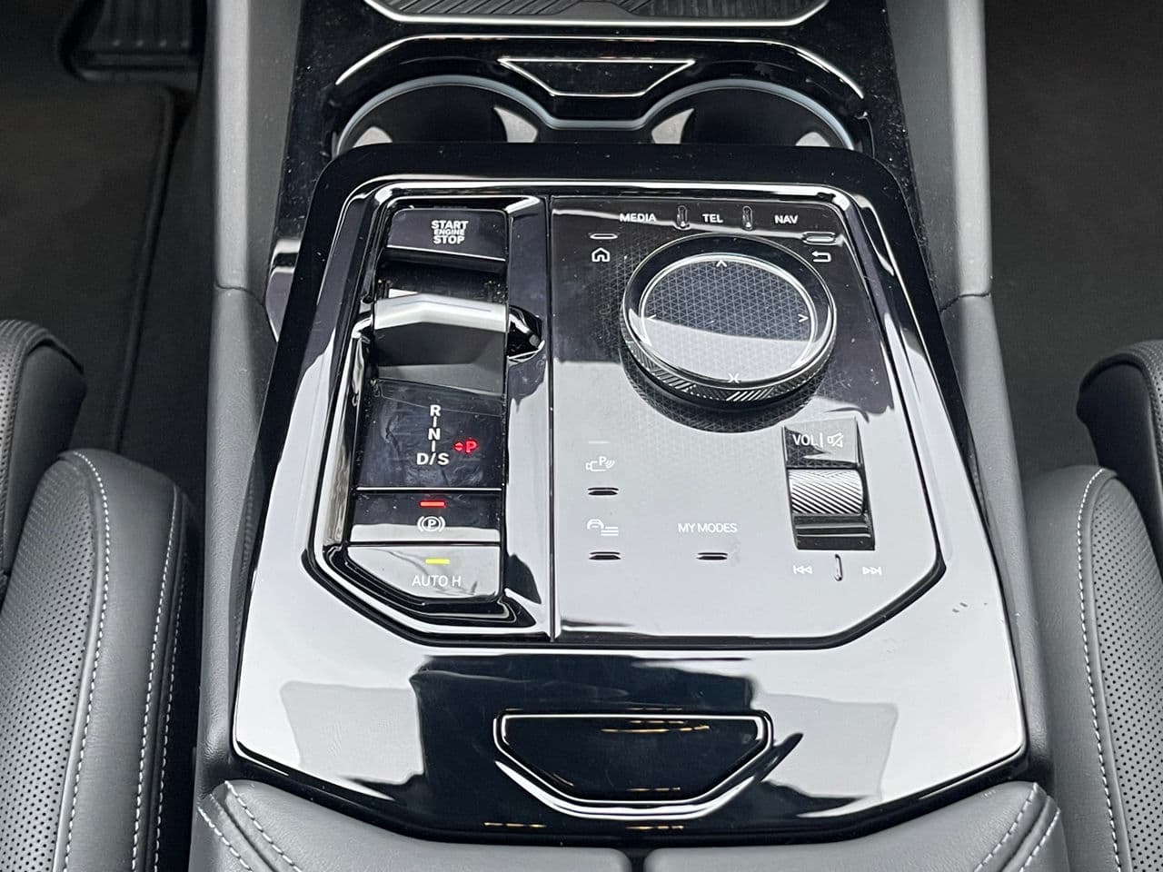 BMW 530e 2024 — Миниатюра 14