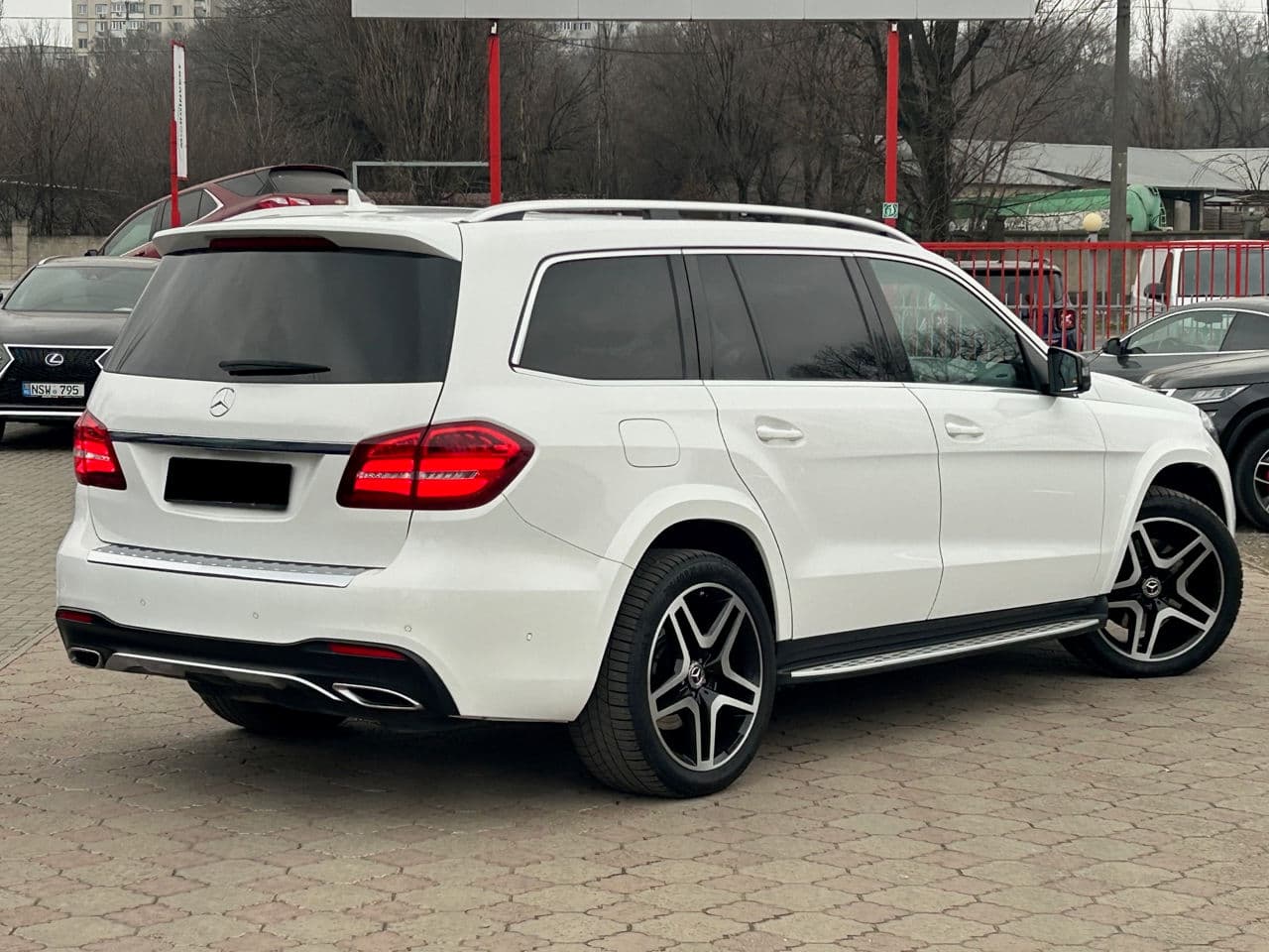 2017 Mercedes GLS 350d — Miniatură 3