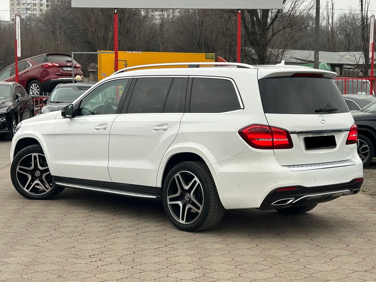 2017 Mercedes GLS 350d — Miniatură 2