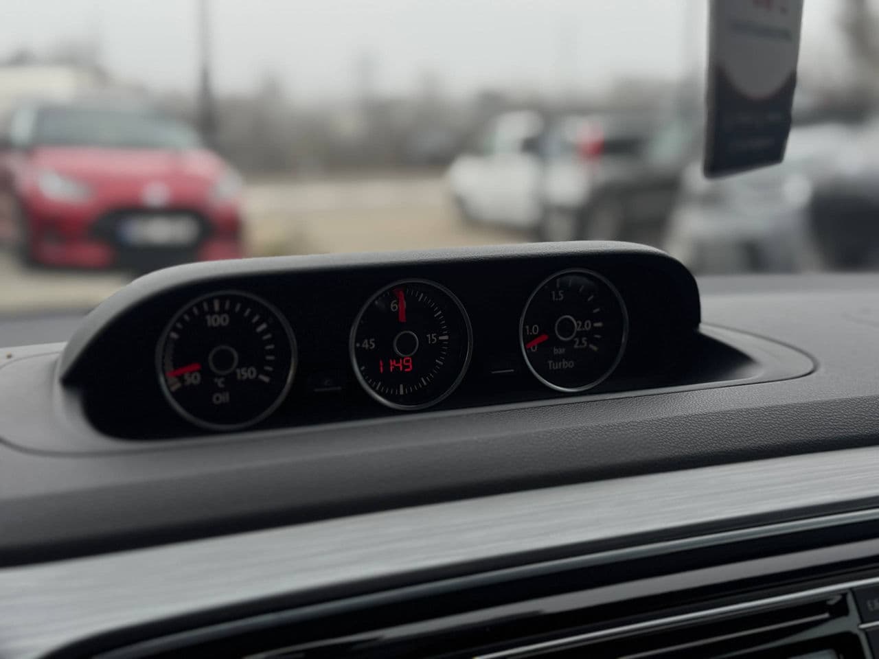 2016 Volkswagen Beetle — Miniatură 8