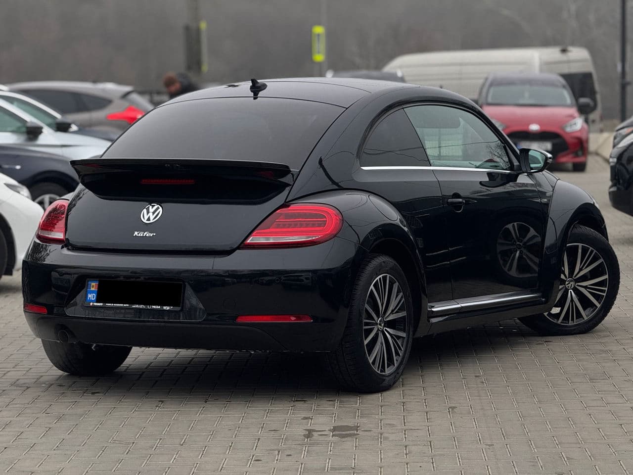 2016 Volkswagen Beetle — Miniatură 3