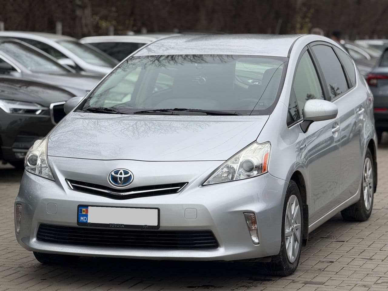 Toyota Prius Plus / V