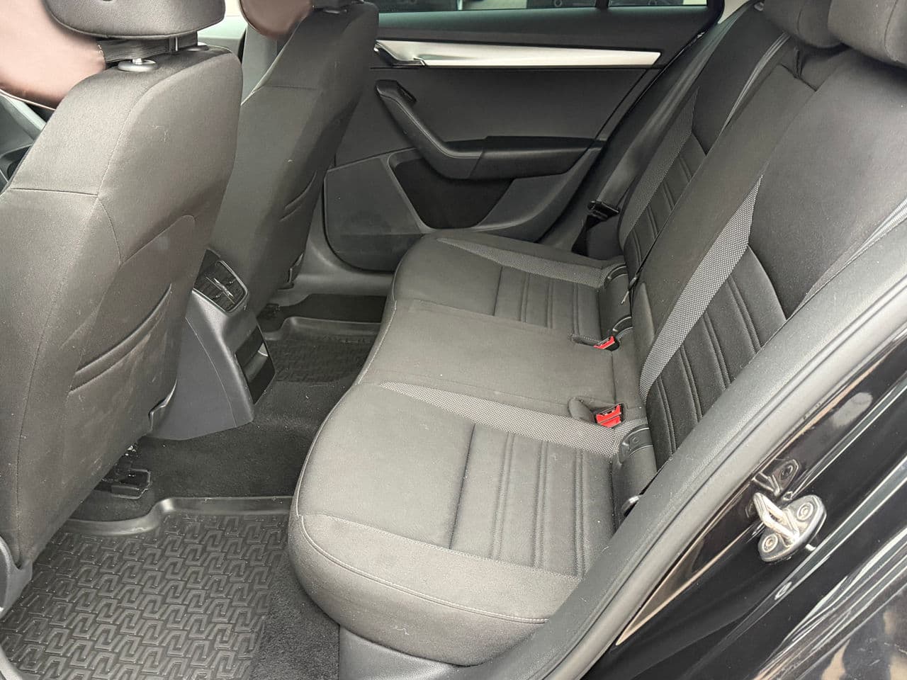 2019 Skoda Octavia — Miniatură 17