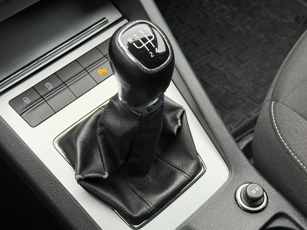 2019 Skoda Octavia — Miniatură 14