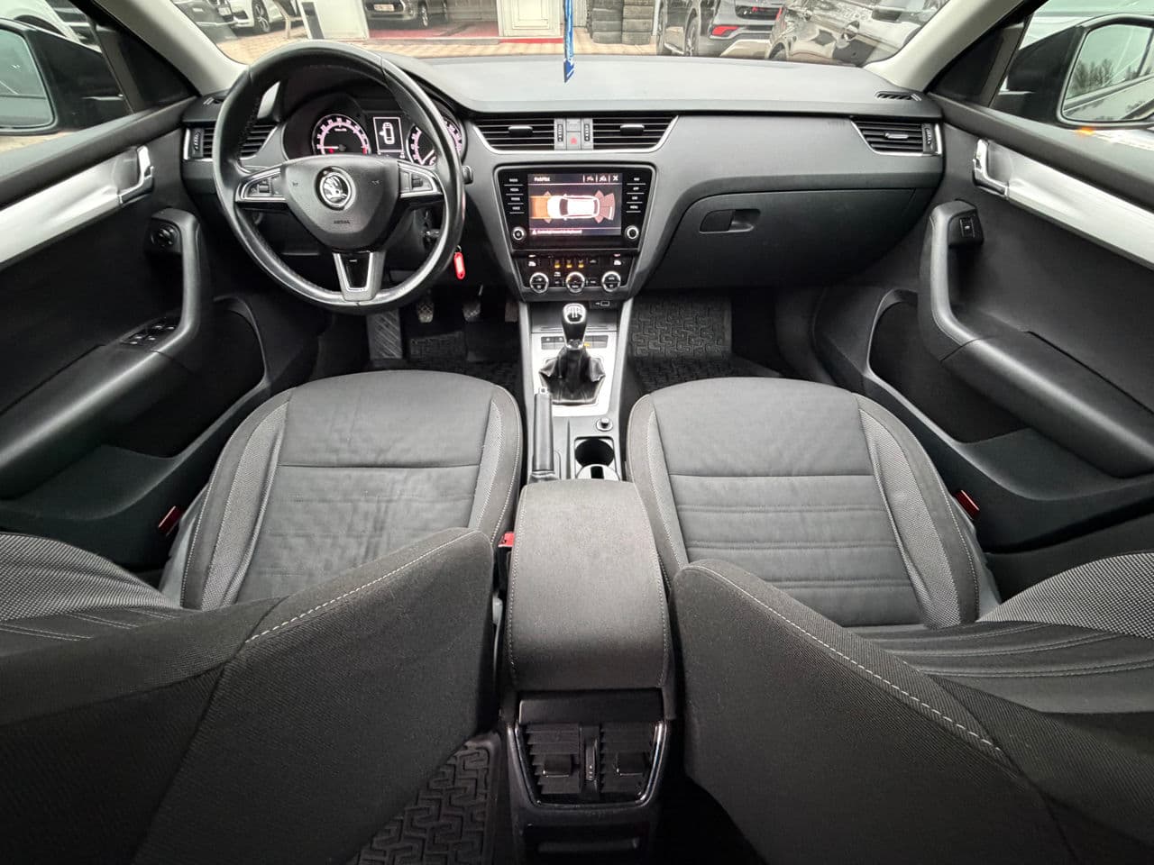 2019 Skoda Octavia — Miniatură 9