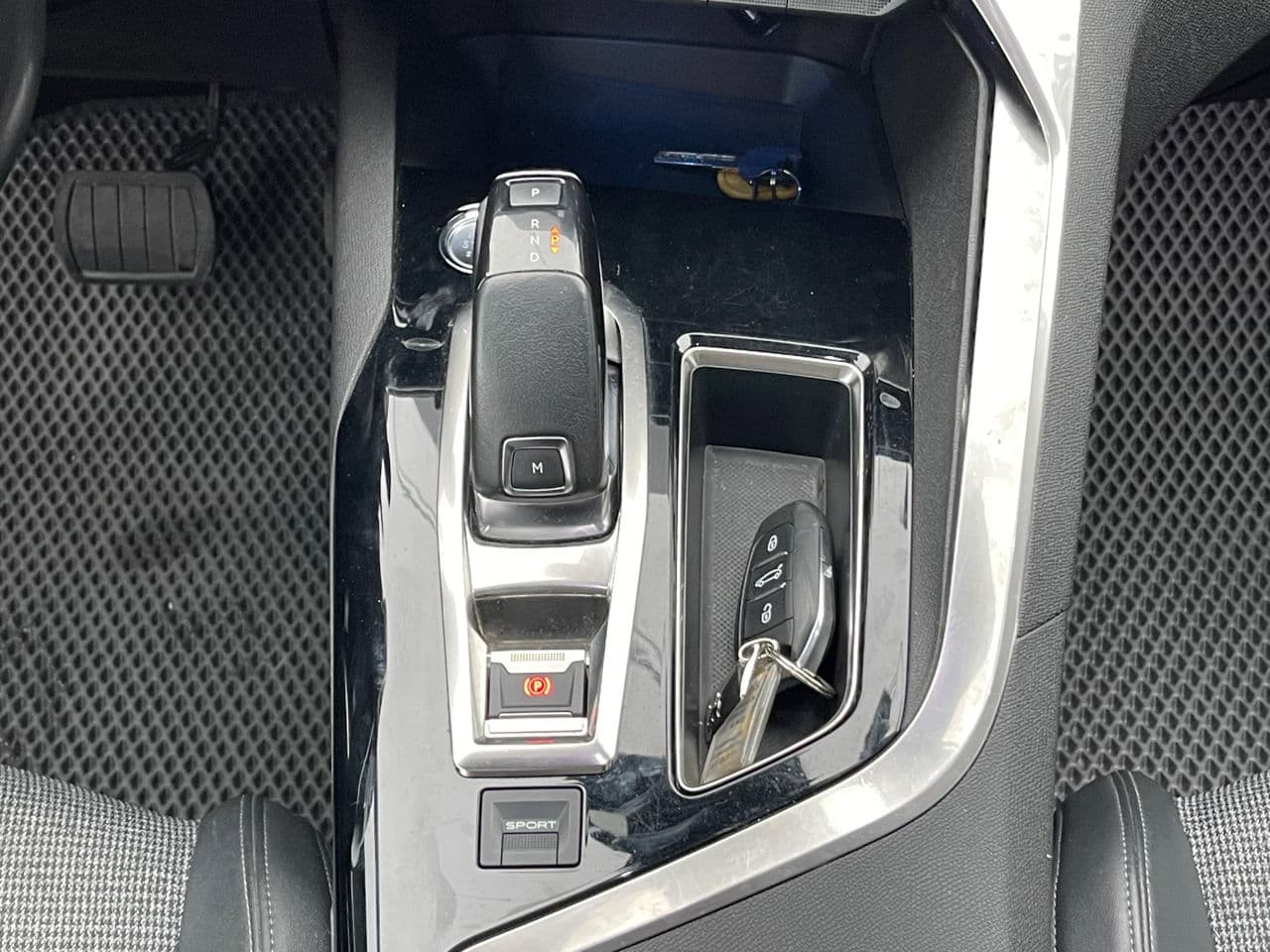 2019 Peugeot 5008 — Miniatură 15