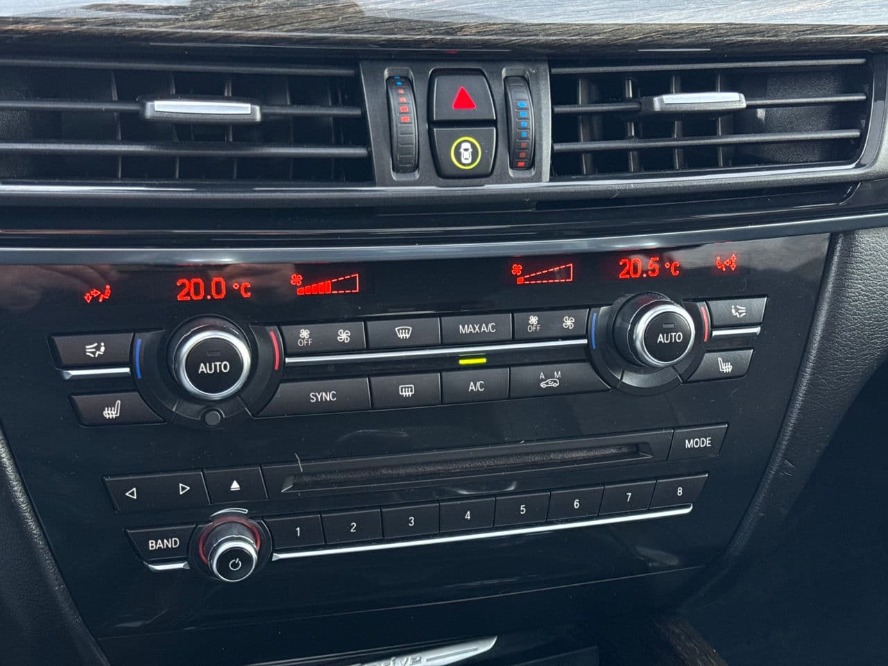 2016 BMW X5 4.0e — Miniatură 11