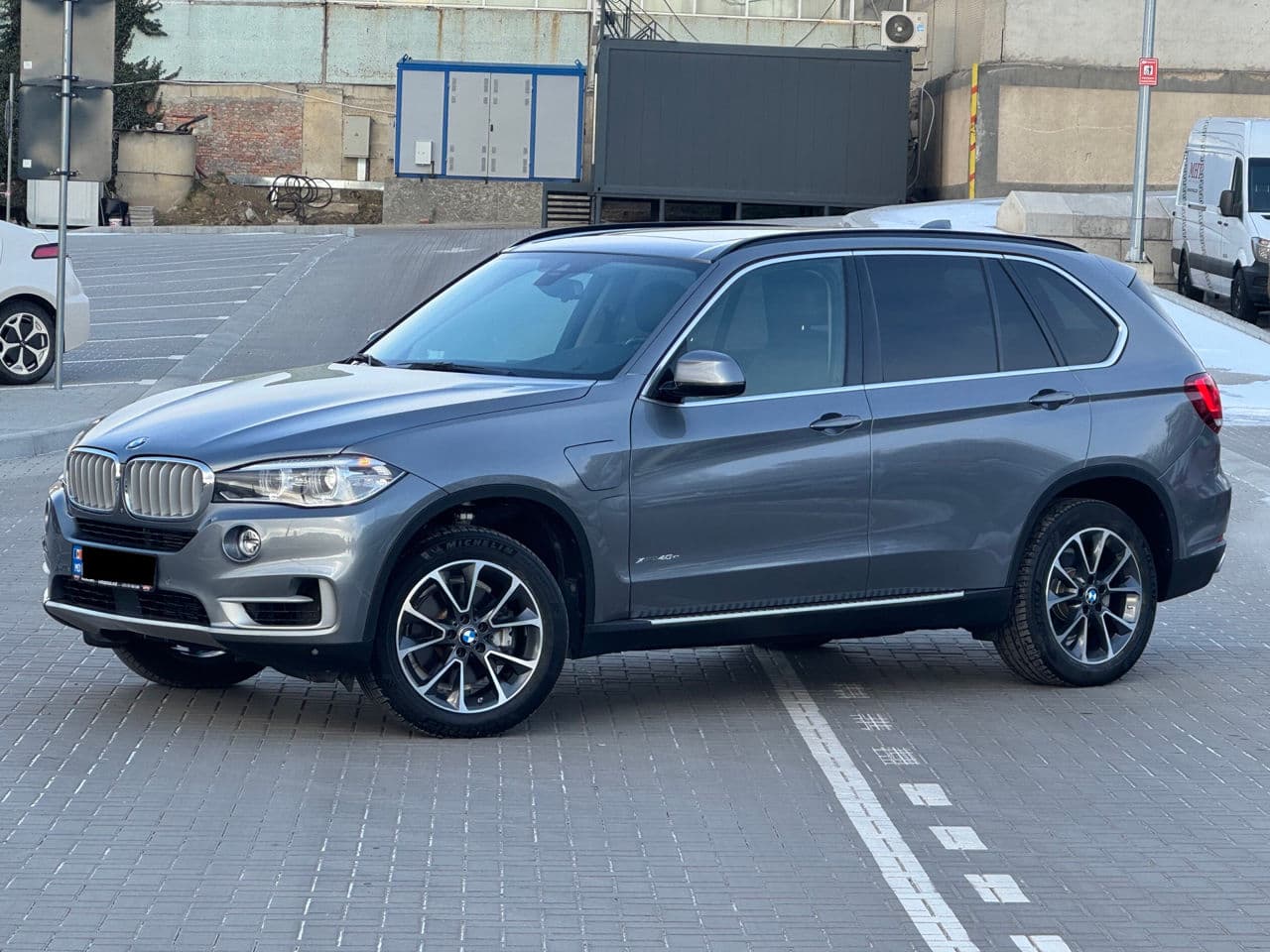 2016 BMW X5 4.0e — Miniatură 2
