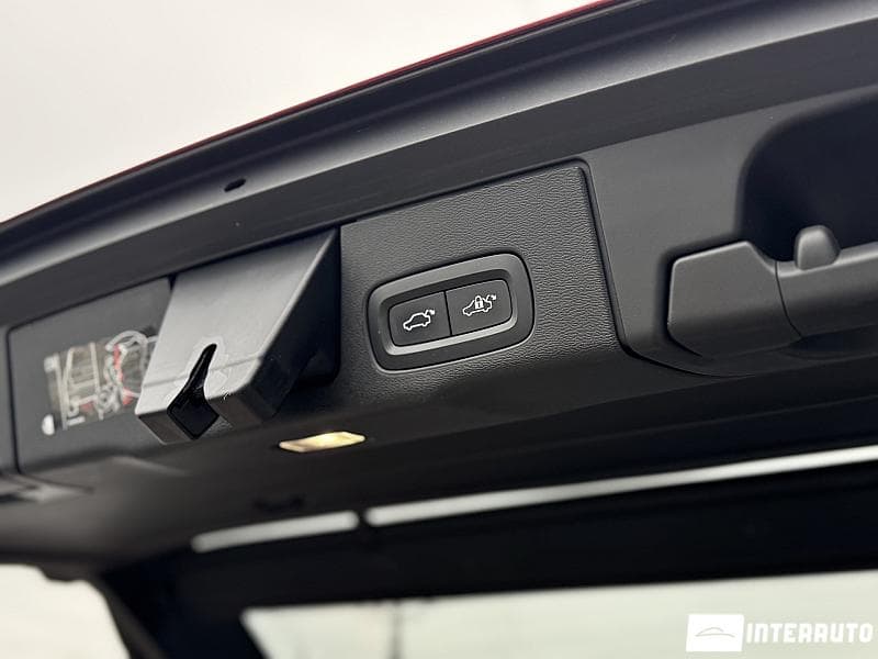 Volvo XC 60 2020 — Миниатюра 6