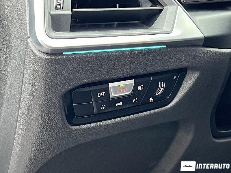 2023 BMW 330E — Miniatură 23