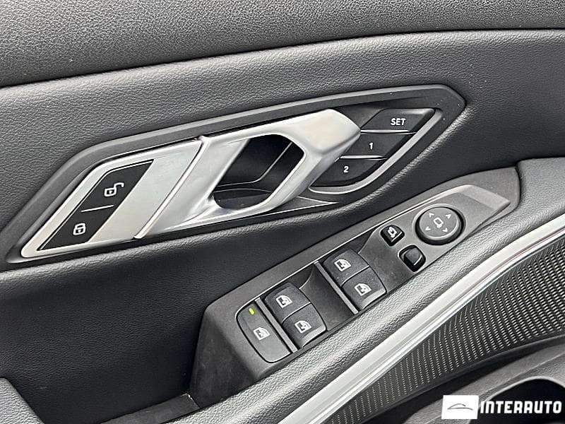 2023 BMW 330E — Miniatură 22
