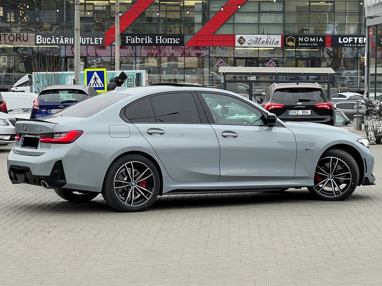 2023 BMW 330E — Miniatură 3