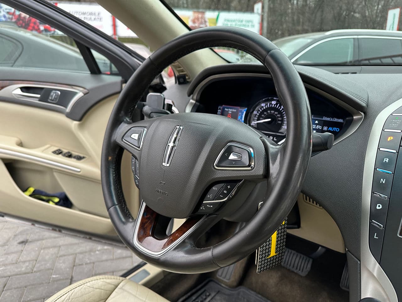 Lincoln MKZ 2015 — Миниатюра 12