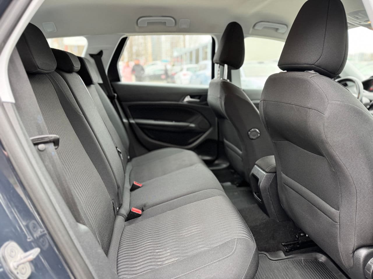 2016 Peugeot 308 — Miniatură 17