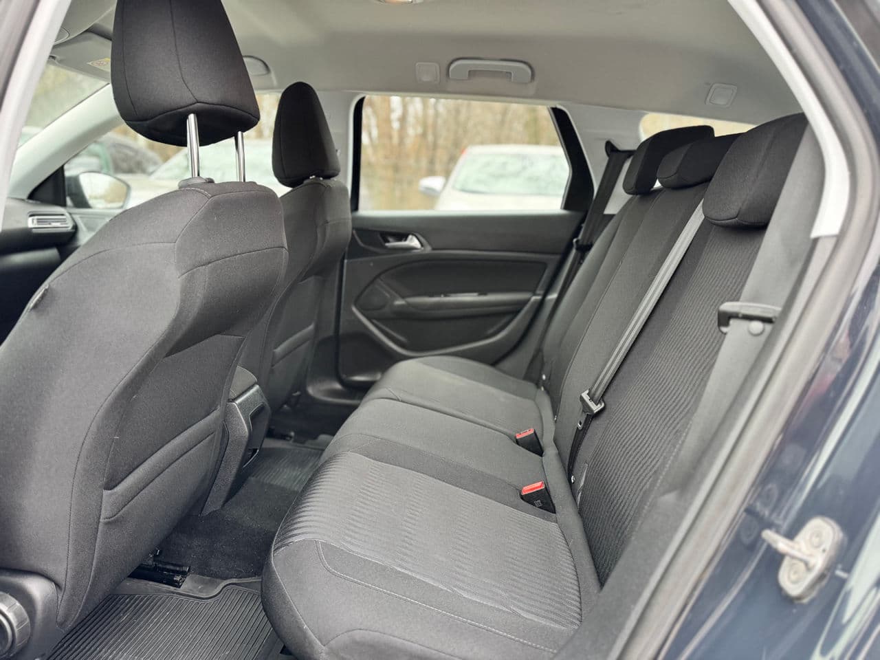 2016 Peugeot 308 — Miniatură 16