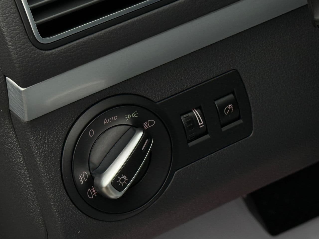 2015 Volkswagen Touran — Miniatură 8