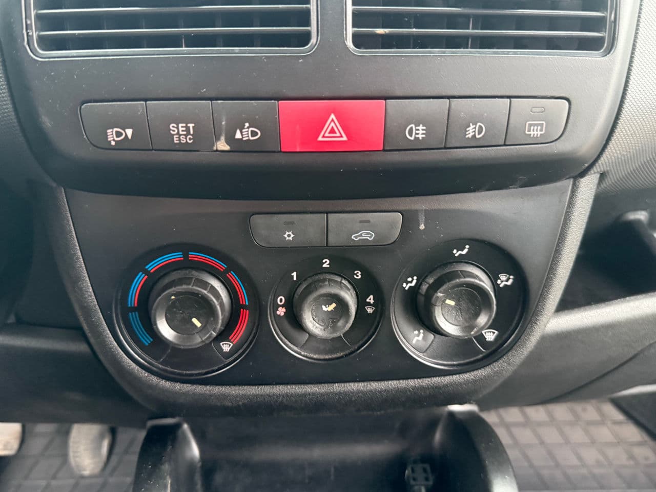 Fiat Doblo 2011 — Миниатюра 9