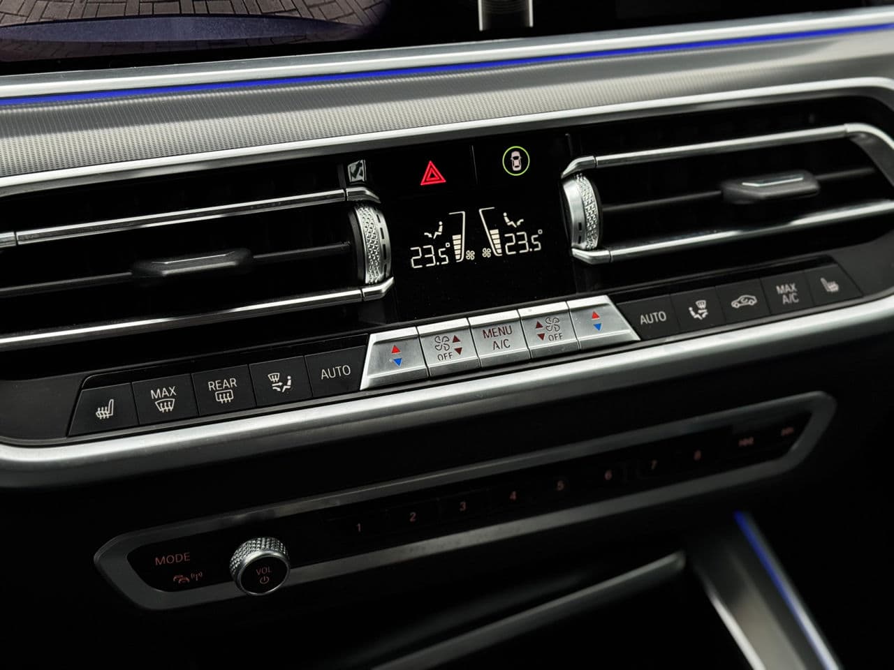 BMW X5 4.0D 2021 — Миниатюра 17