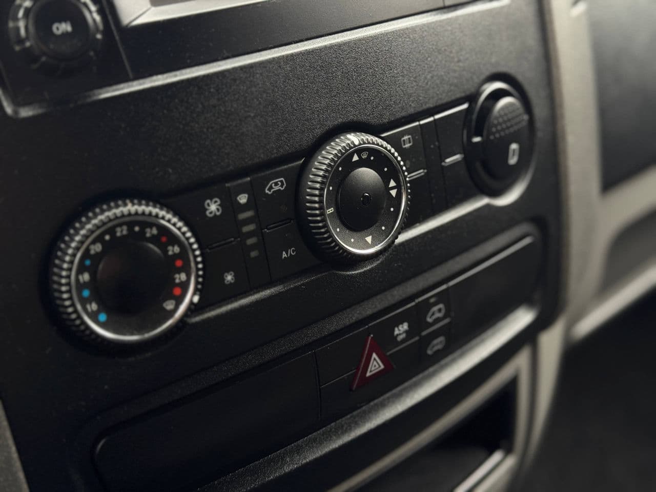 Mercedes Sprinter 2016 — Миниатюра 11
