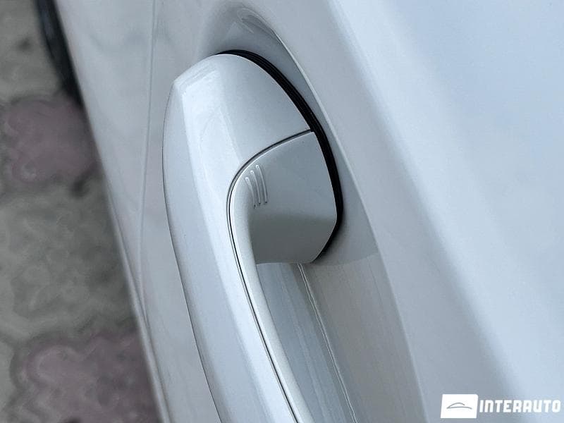 2020 BMW 330E — Miniatură 5