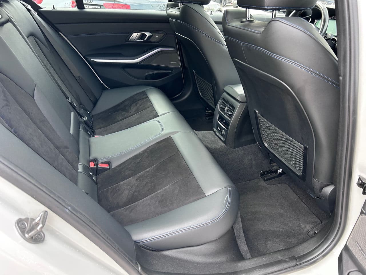 2020 BMW 330E — Miniatură 21