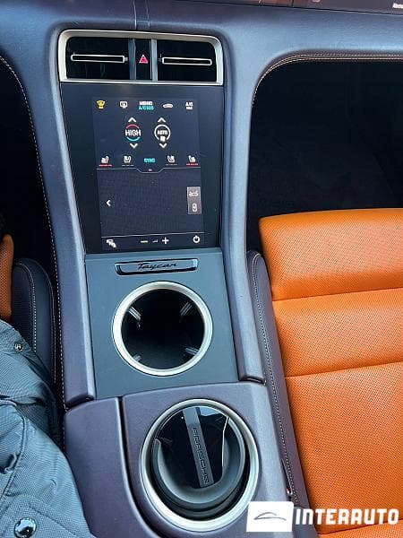 2021 Porsche Taycan Turbo S — Miniatură 24