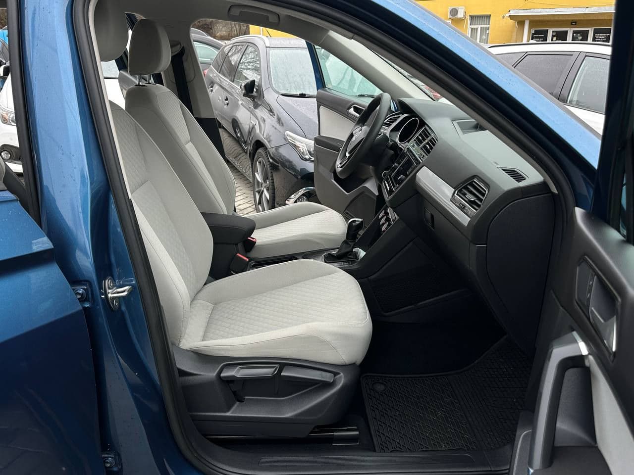 2017 Volkswagen Tiguan — Miniatură 16