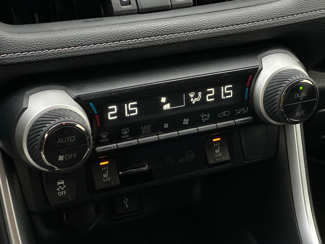 Toyota Rav-4 2020 — Миниатюра 11