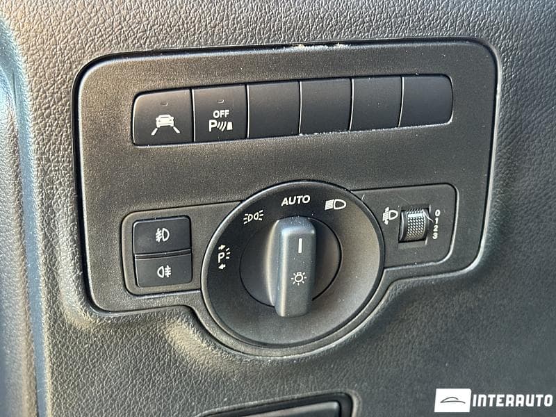 2021 Mercedes Vito — Miniatură 18