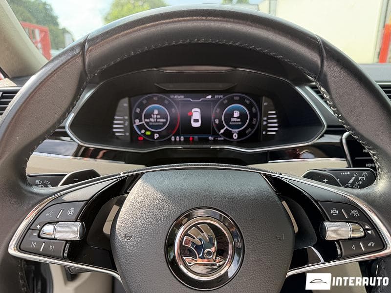 2020 Skoda Superb — Miniatură 11