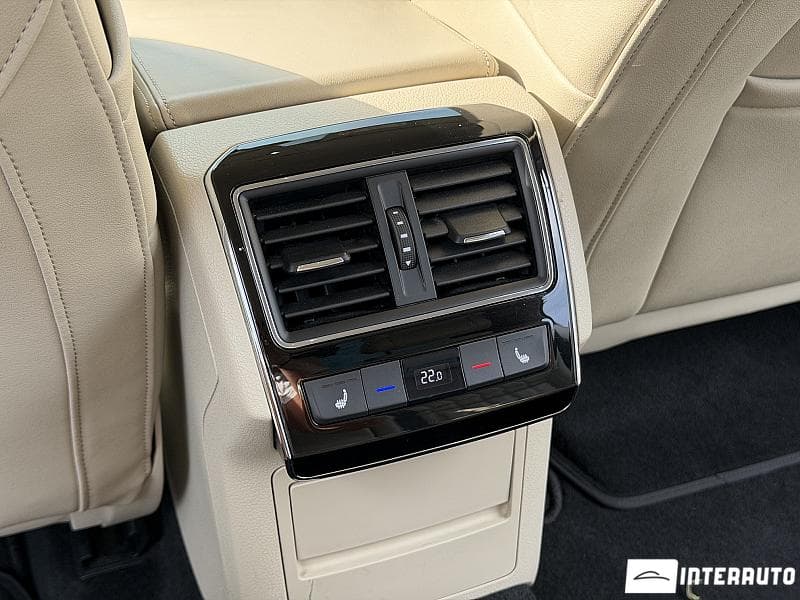 2020 Skoda Superb — Miniatură 17