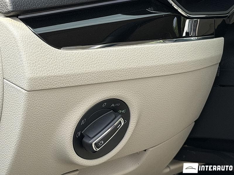 2020 Skoda Superb — Miniatură 19