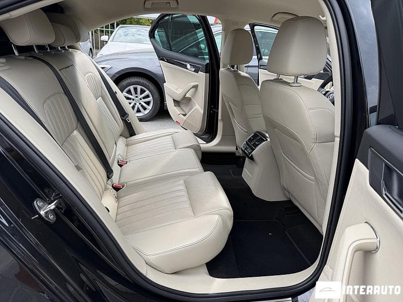 2020 Skoda Superb — Miniatură 8