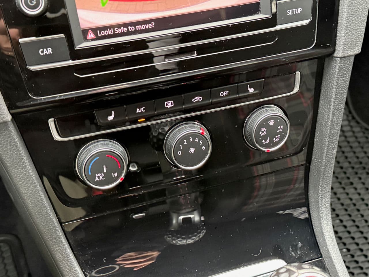 2017 Volkswagen Golf GTI — Miniatură 12